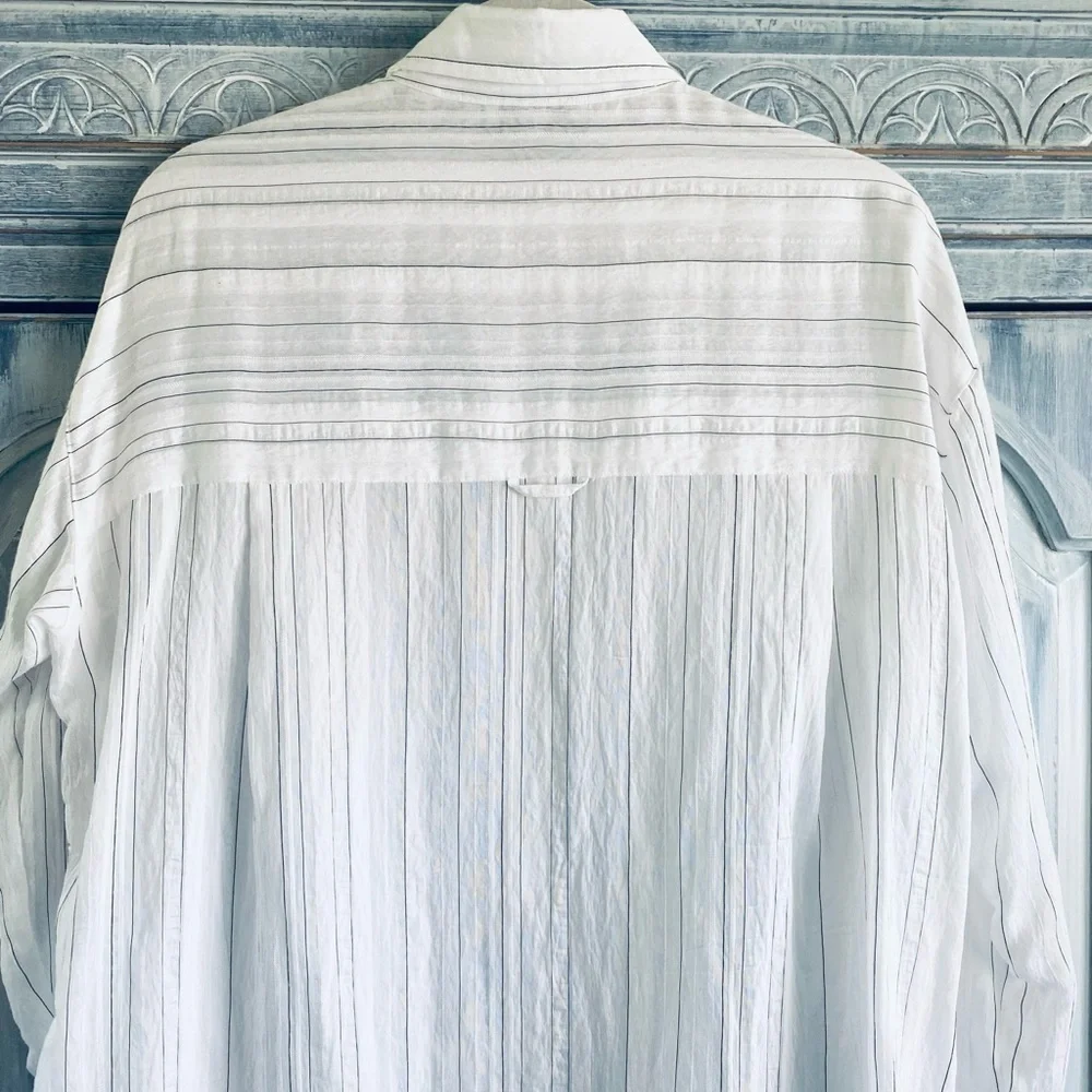 Drapey Stripe Convertible Button-down Shirt In Optic White/ Black